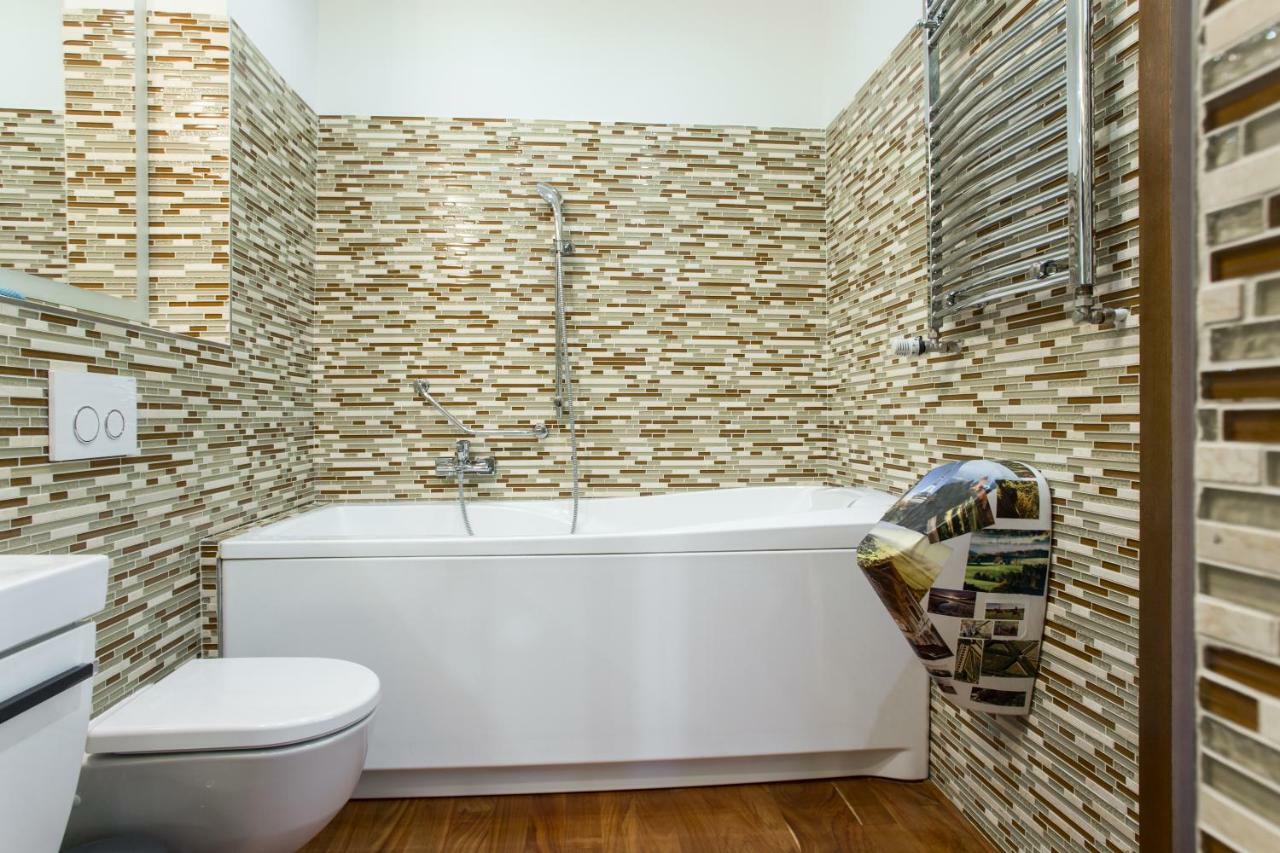 Royal Near River - Nek4th Apartament