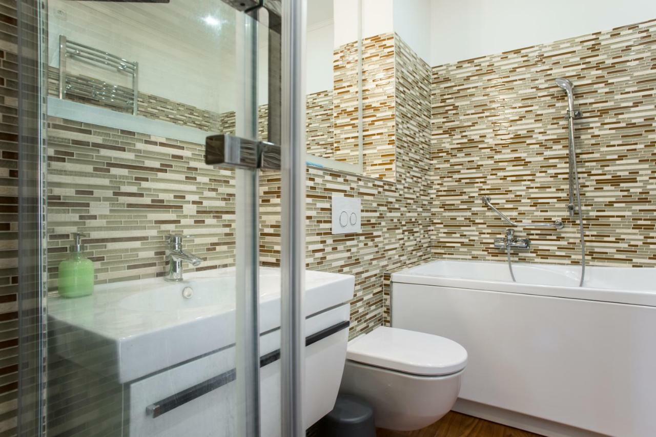 Royal Near River - Nek4th Apartament Praga