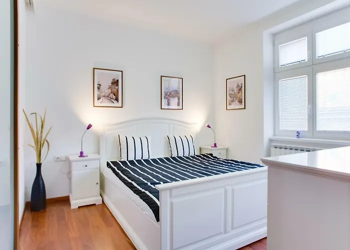 Royal Apartment Near River - Nek4Th